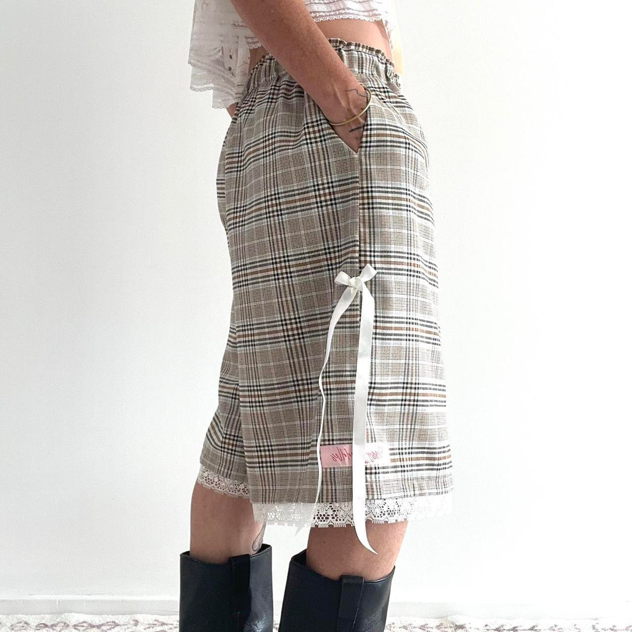 Oversized Cute Caramel Tartan Baggy Shorts. *PRE-ORDER