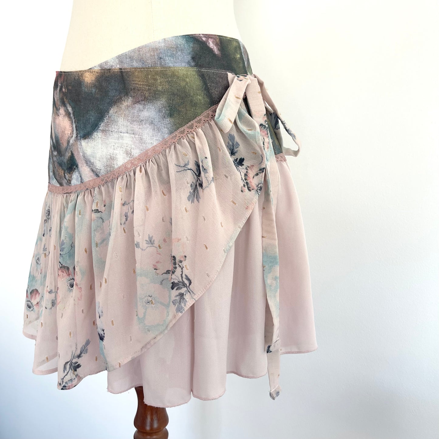 Oil Painting Wrap Ruffle Mini Skirt