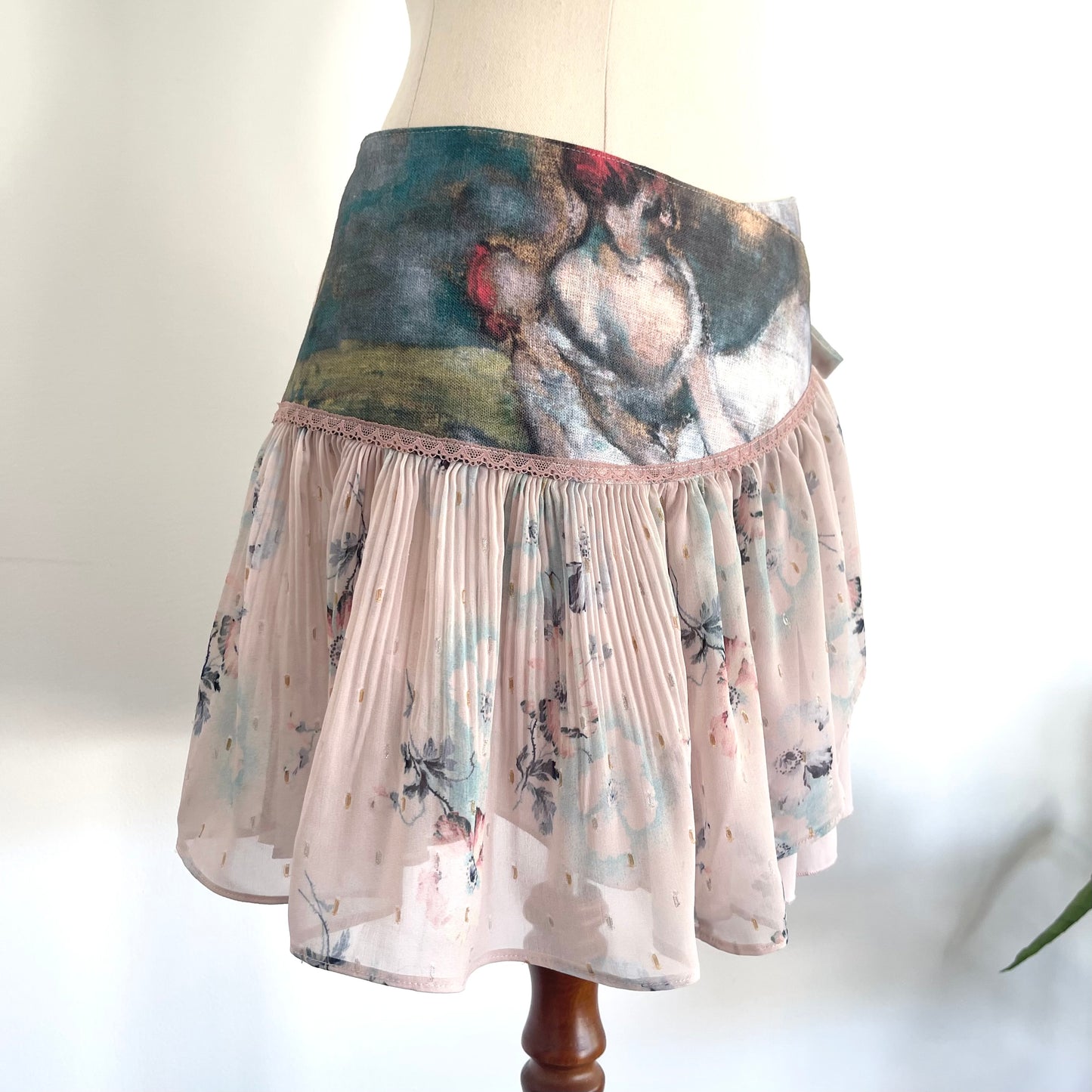 Oil Painting Wrap Ruffle Mini Skirt