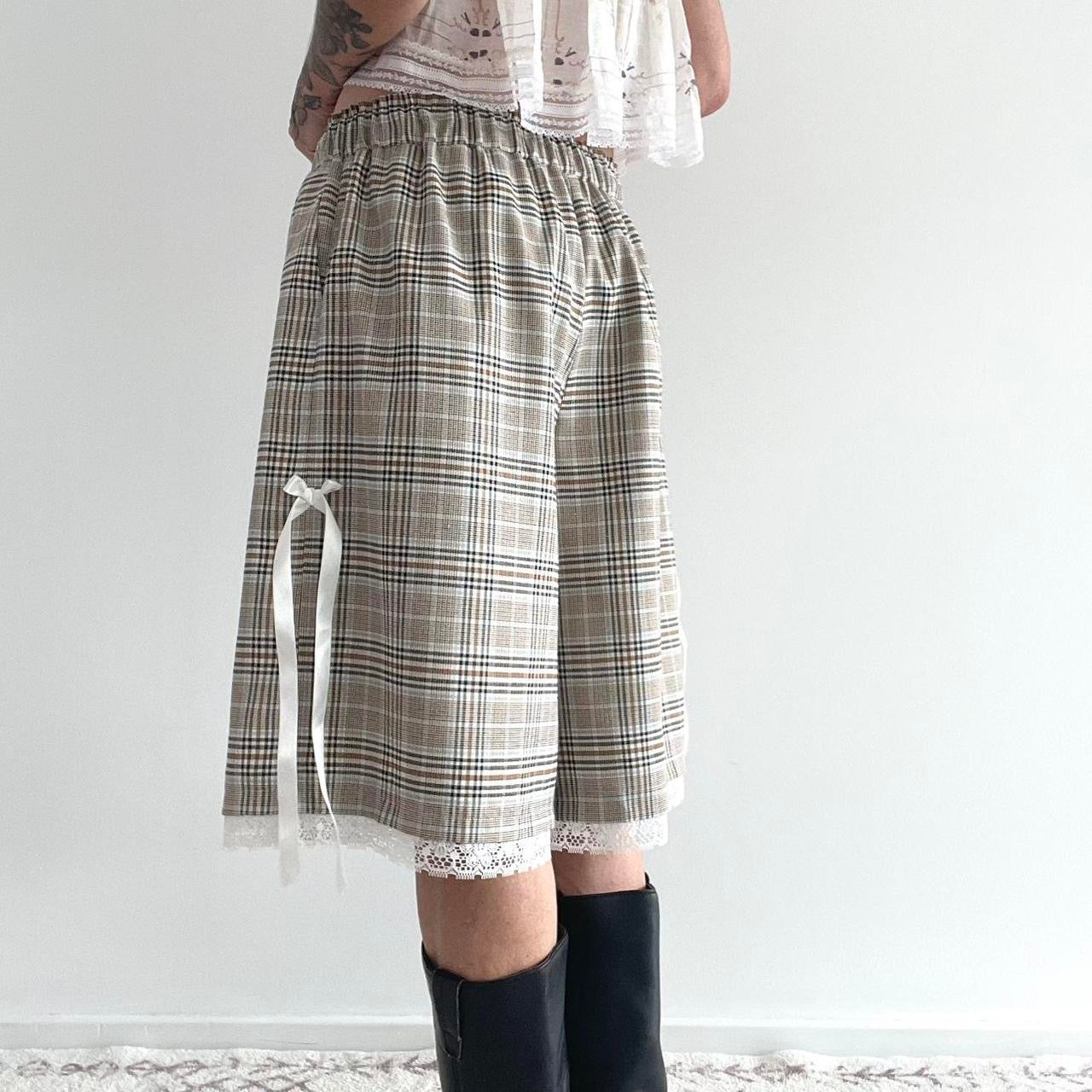 Oversized Cute Caramel Tartan Baggy Shorts. *PRE-ORDER