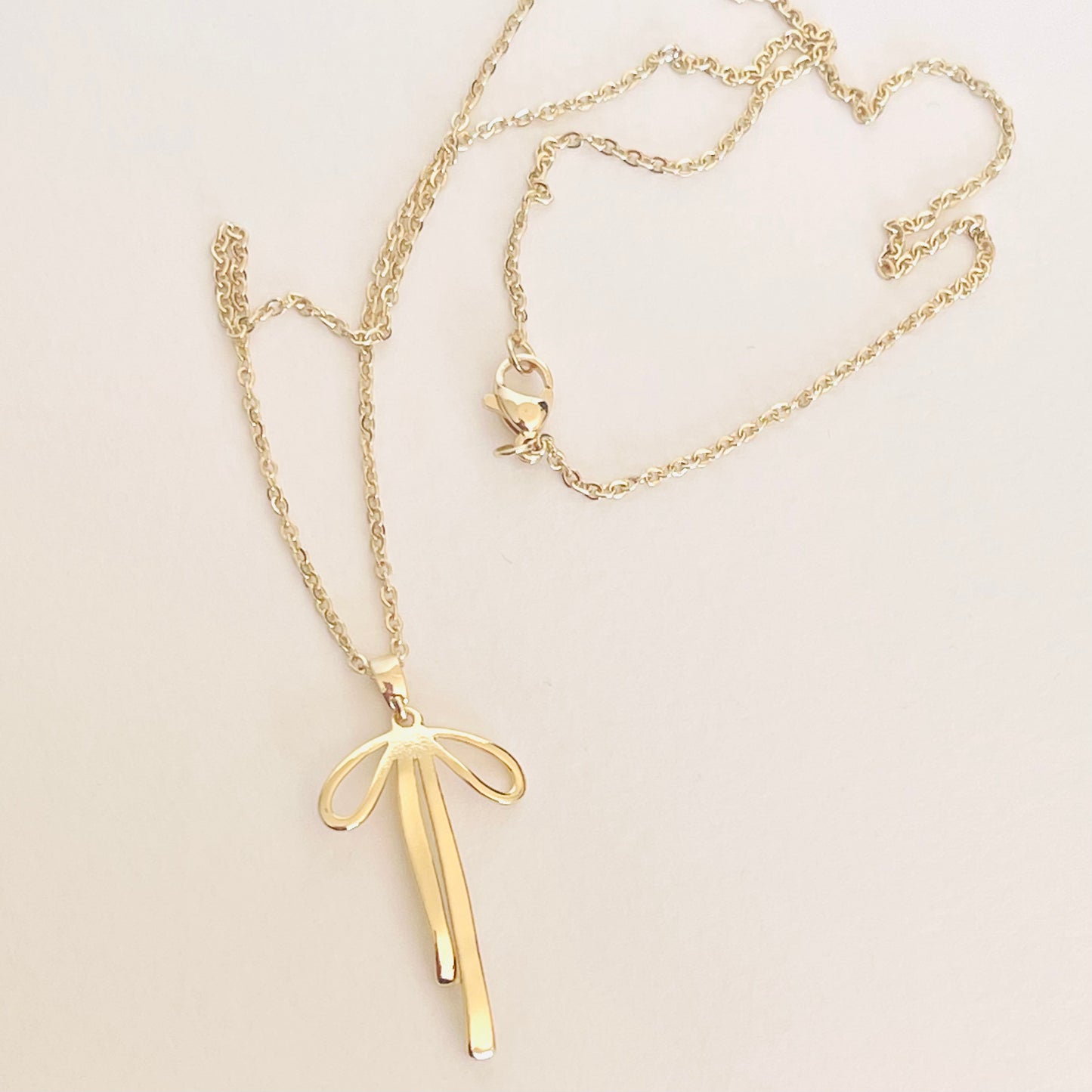 Sweet Little Bow Necklace