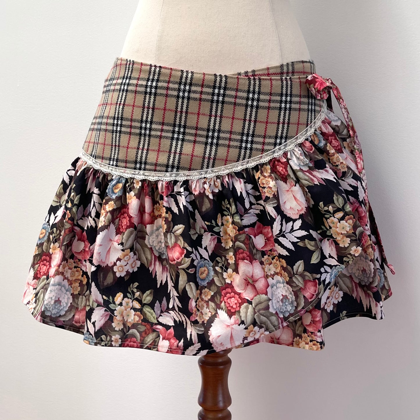 Tartan Blooms Mini Wrap Skirt Large